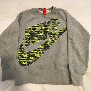 Nike men’s graffiti small sweatshirt
